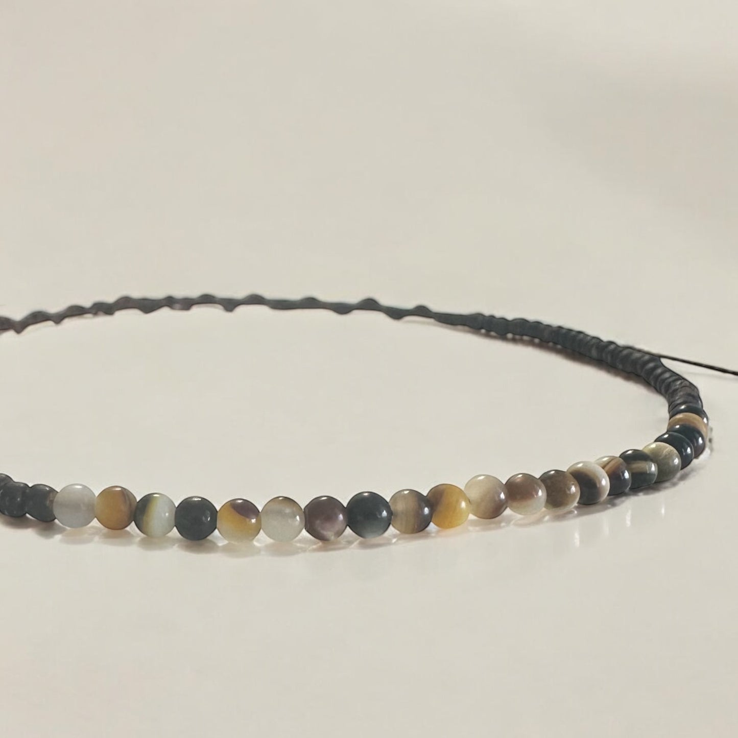 Collier perle de coquillage nacre tressage main, ajustable