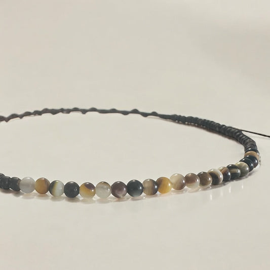 Collier perle de coquillage nacre tressage main, ajustable