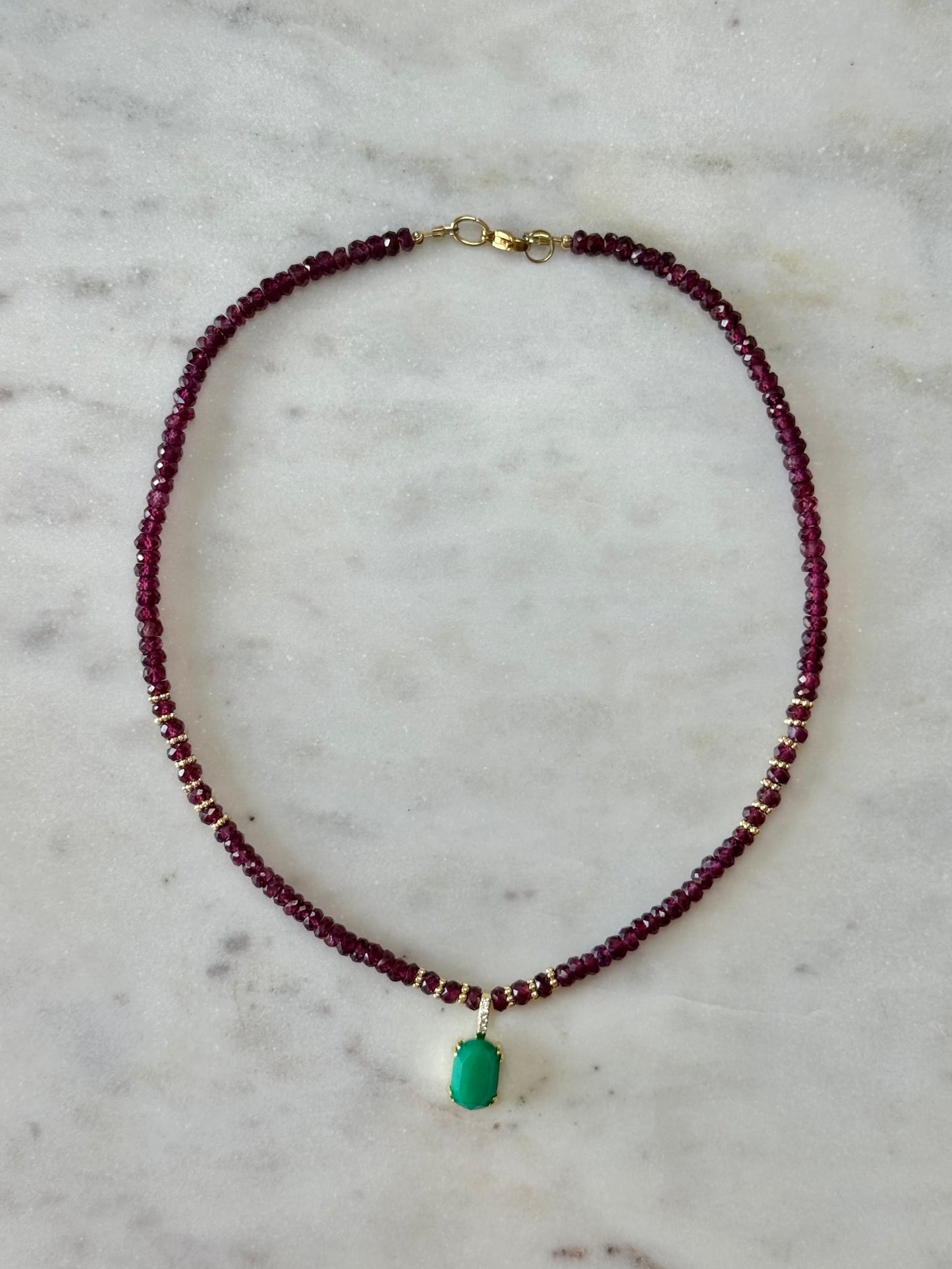Collier Grenat & Onyx — L’Élan Ancré