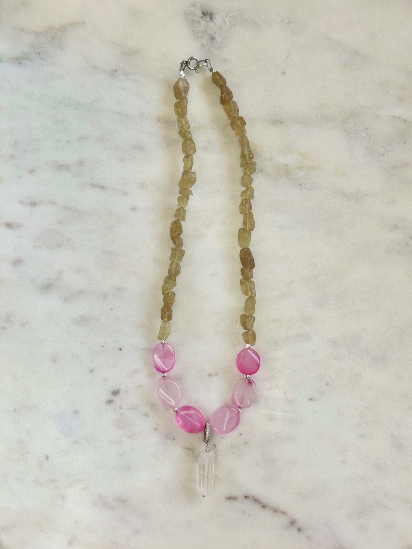 Collier Apatite jaune & Calcedoine — La douceur qui avance