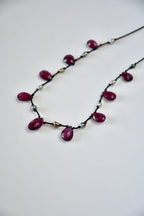 Collier Keishi & Grenat sur soie