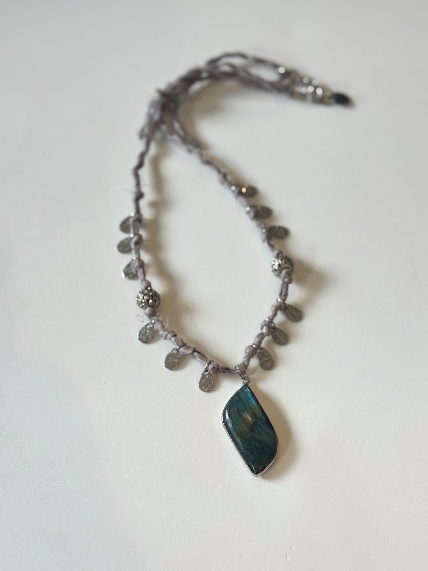 Collier Labradorite sur soie