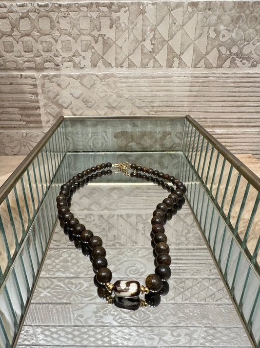 Collier bronzite et corne
