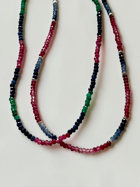 Colliers multicolores en Jade inspiration Saphir — La pierre de la sagesse et de l’harmonie*