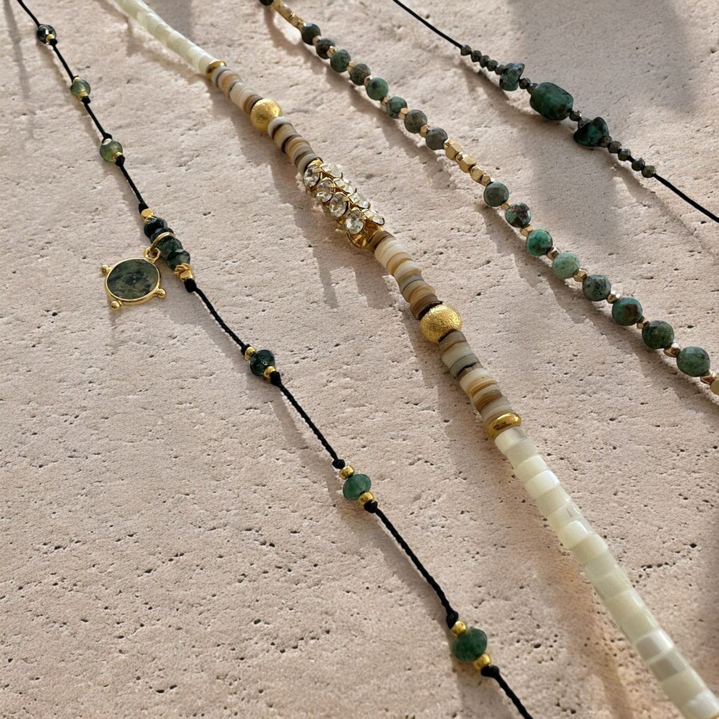 Collier de soie Turquoise Africaine et Pyrite