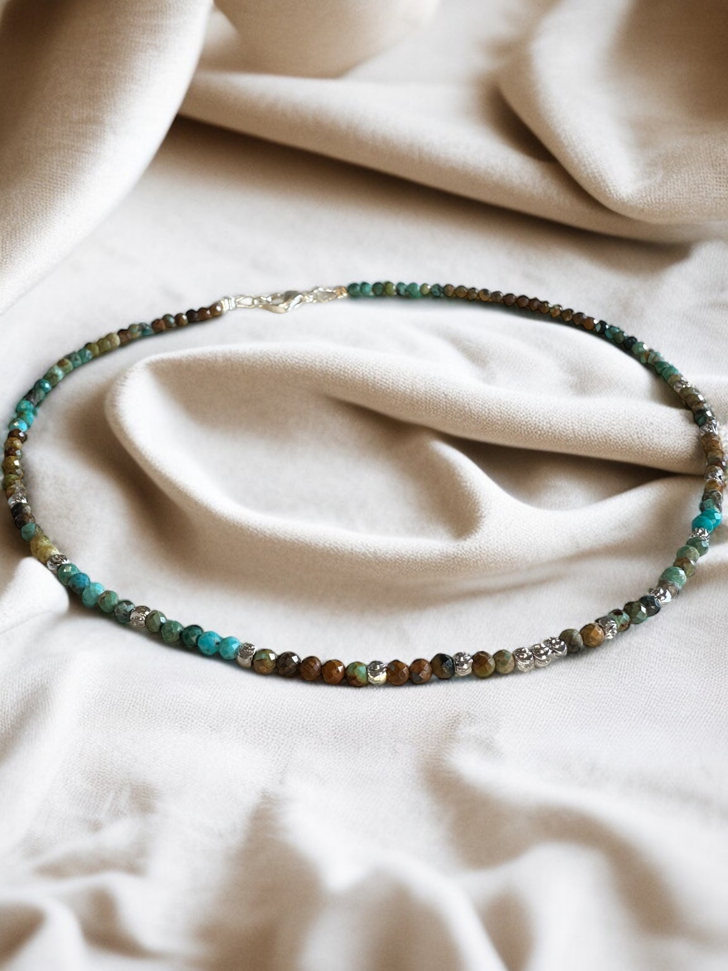 Colliers de pierres naturelles, Turquoise, Obsidienne, Aigue-Marine, Howlite, Goldstone