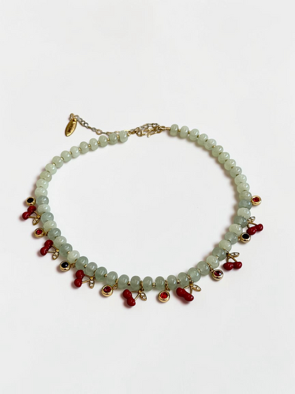 Collier Charms Jade & breloques cerises