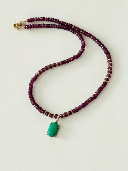 Collier Grenat & Onyx — L’Élan Ancré