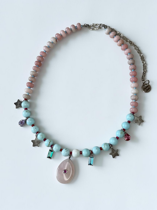 Collier Charms Opale, Quartz rose & Howlite — Le souffle doux de la guérison