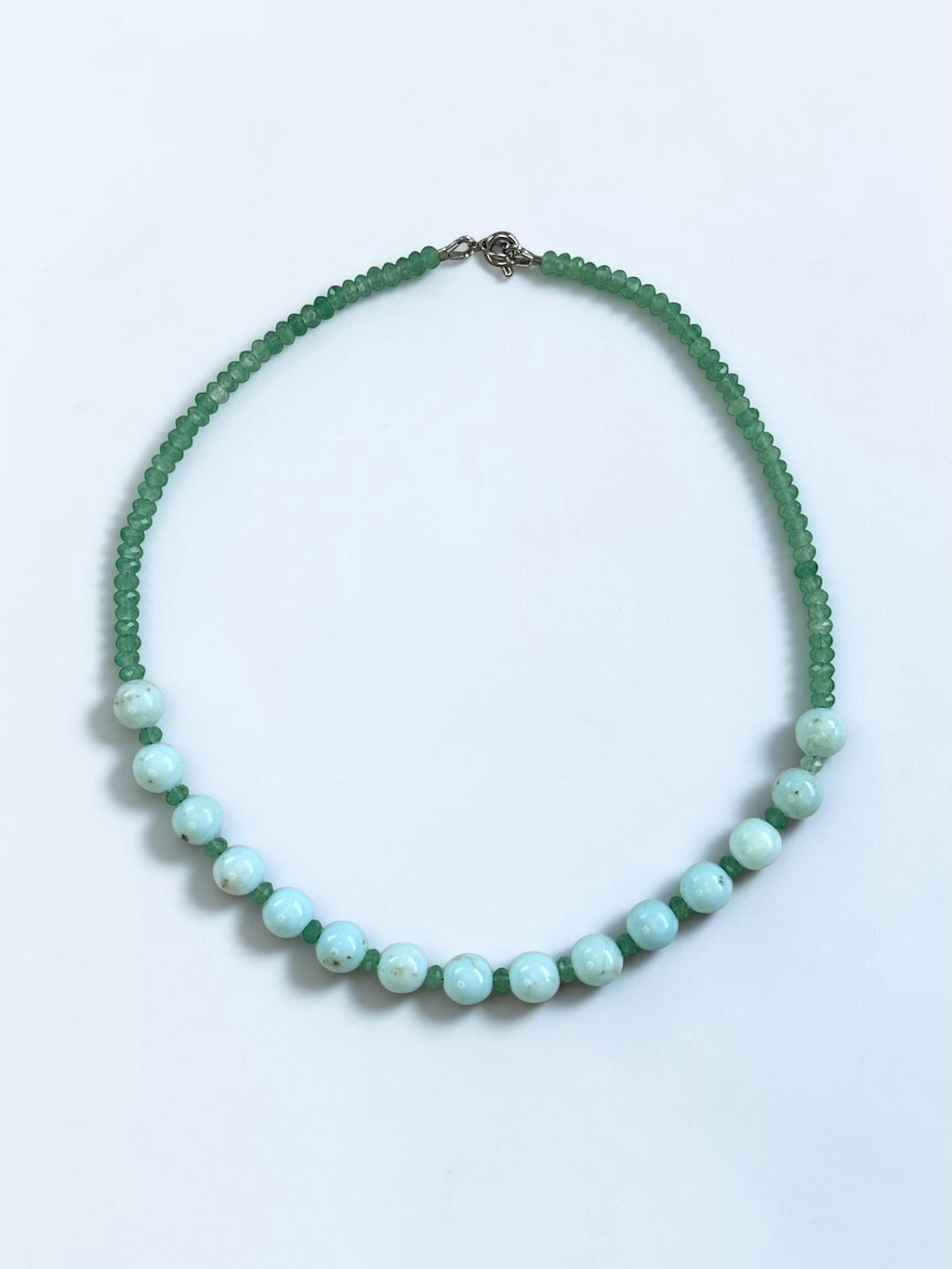 Collana Amazzonite & Howlite — La pace come fondamento