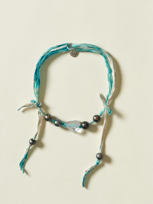 Collier Perles de Tahiti & Cristal de roche sur soie