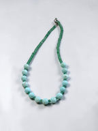 Collana Amazzonite & Howlite — La pace come fondamento