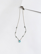 Collana Calcedonio & Apatite su seta