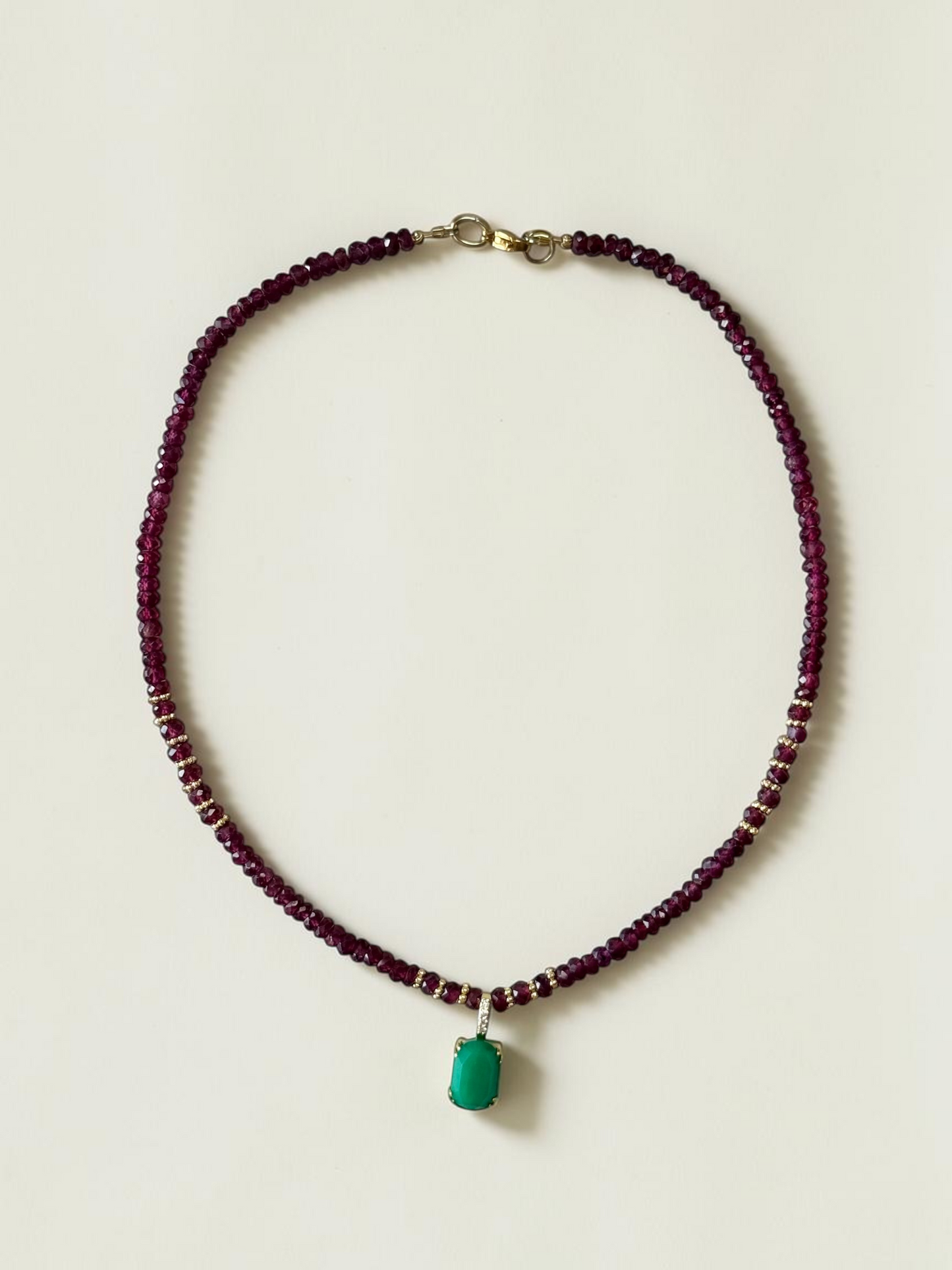 Collier Grenat & Onyx — L’Élan Ancré