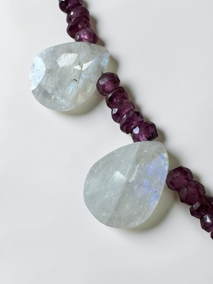 Collier Grenat Rhodolite & Pierre de lune — Le feu et le clair de lune