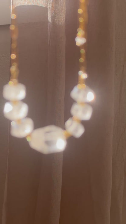 Collier Cristal de roche et Hématite – Clarté et Ancrage