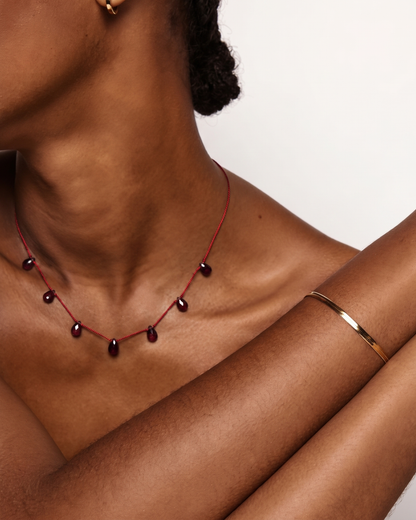 Collier Grenat sur soie